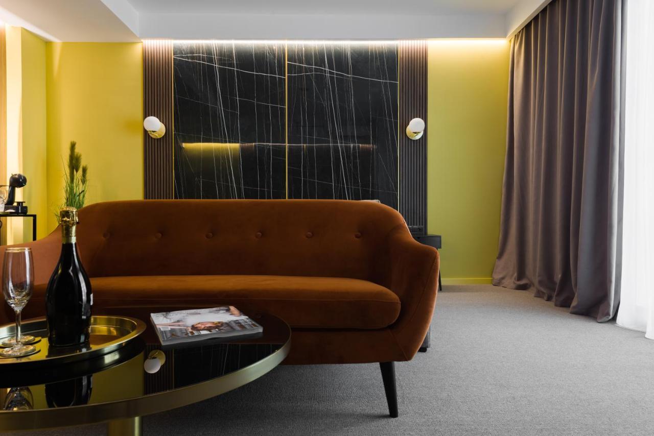 Luxury Sahara Noir Mamaia Nord Apartment Exterior photo